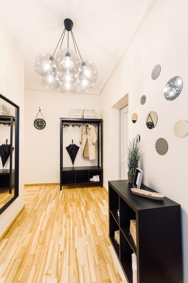 Elvis Apartment/11 Beds/6 Bedrooms/Riga Old Town Εξωτερικό φωτογραφία